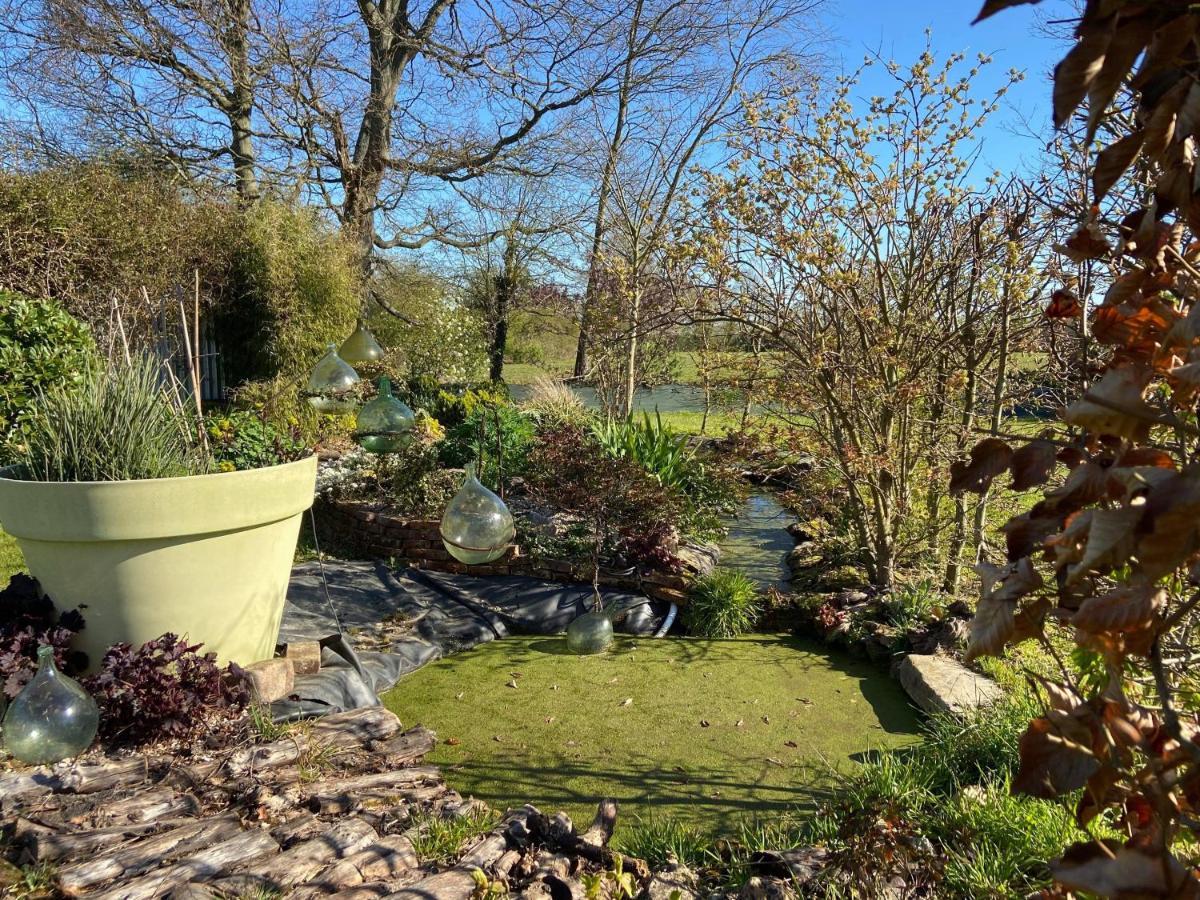 Gite "Cote Jardin" Vannecrocq Exterior foto