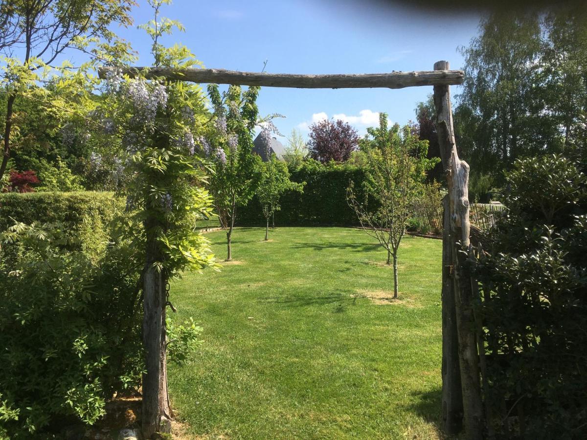 Gite "Cote Jardin" Vannecrocq Exterior foto